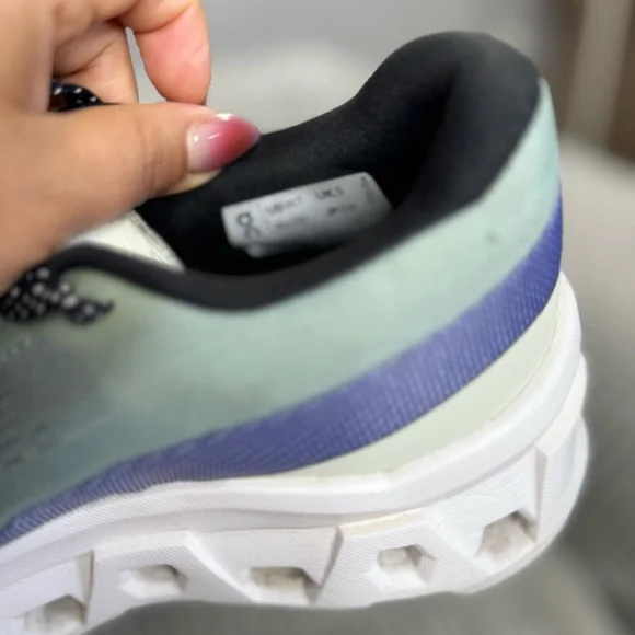 On Running Cloudmonster 2 Green Sneakers size 7 women’s - Picture 6 of 6